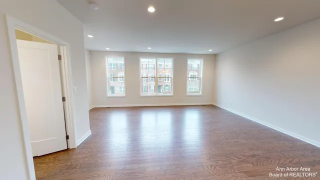 $3,400 | 2708 Spurway Drive South, Ann Arbor, MI 48105