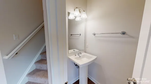 $3,400 | 2708 Spurway Drive South, Ann Arbor, MI 48105