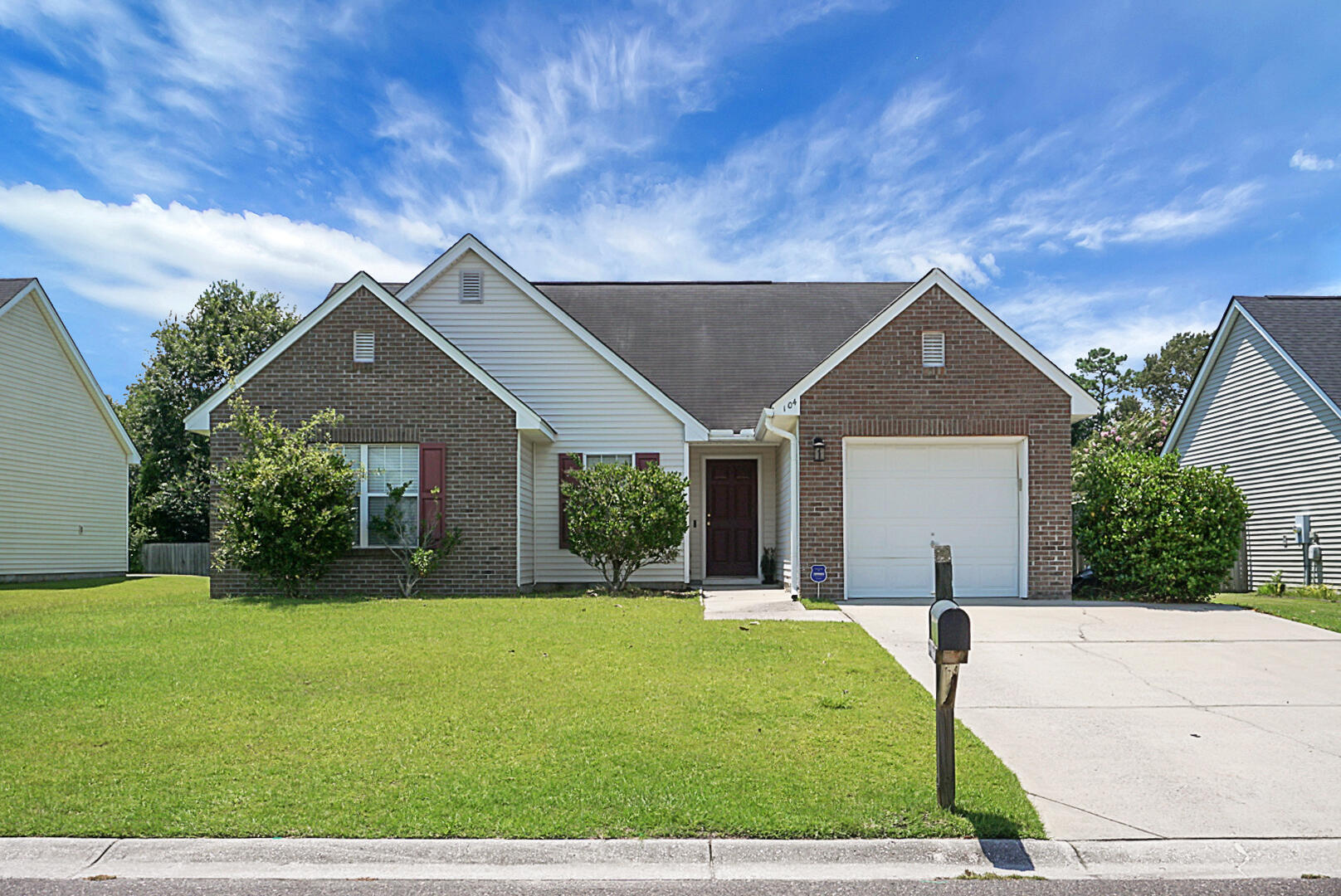 104 Old Tree Road Goose Creek, SC 29445 - Photo 2 of 42 DSC06659