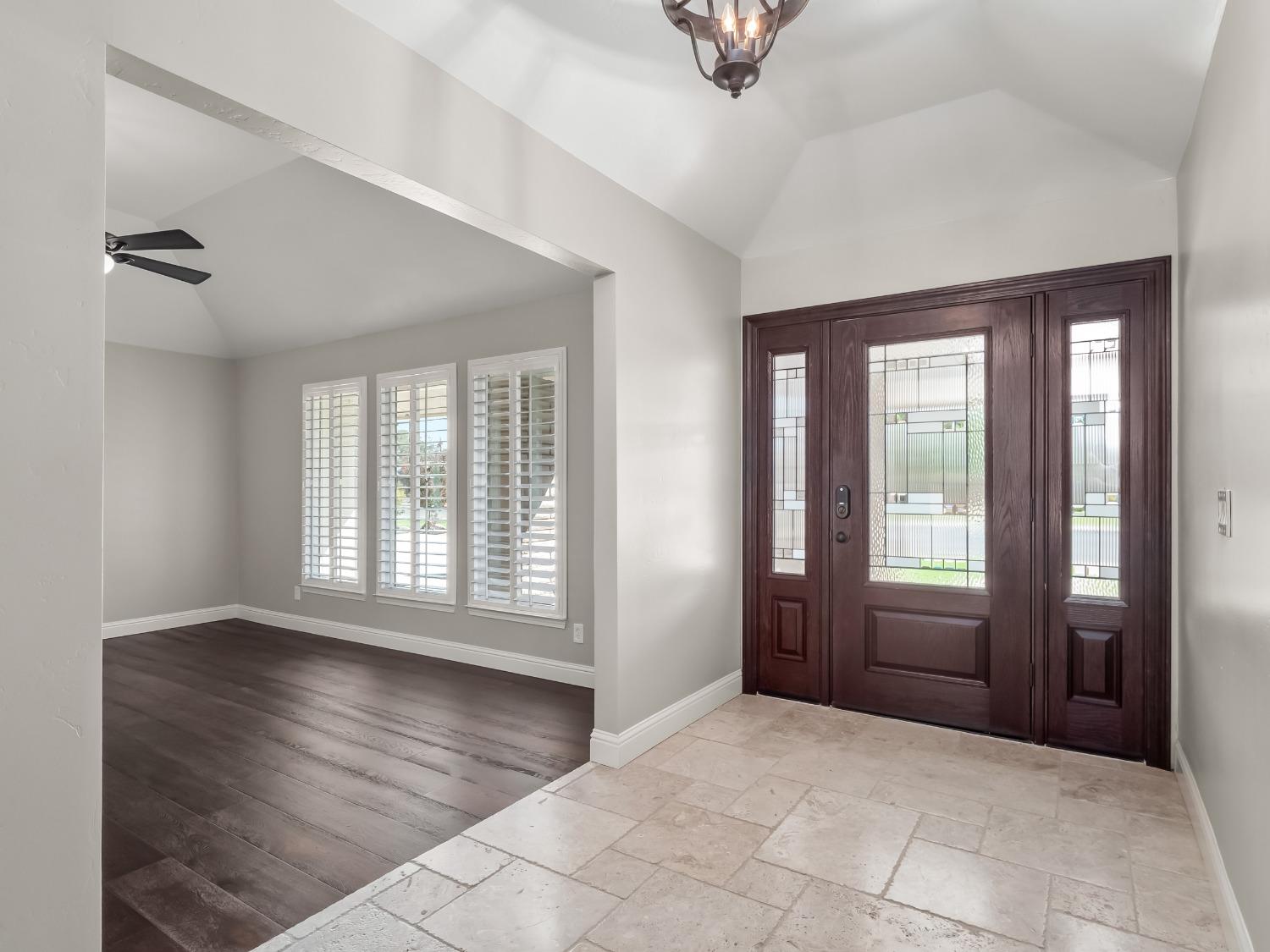 15622 West E Street Kerman, CA 93630 - Photo 11 of 43