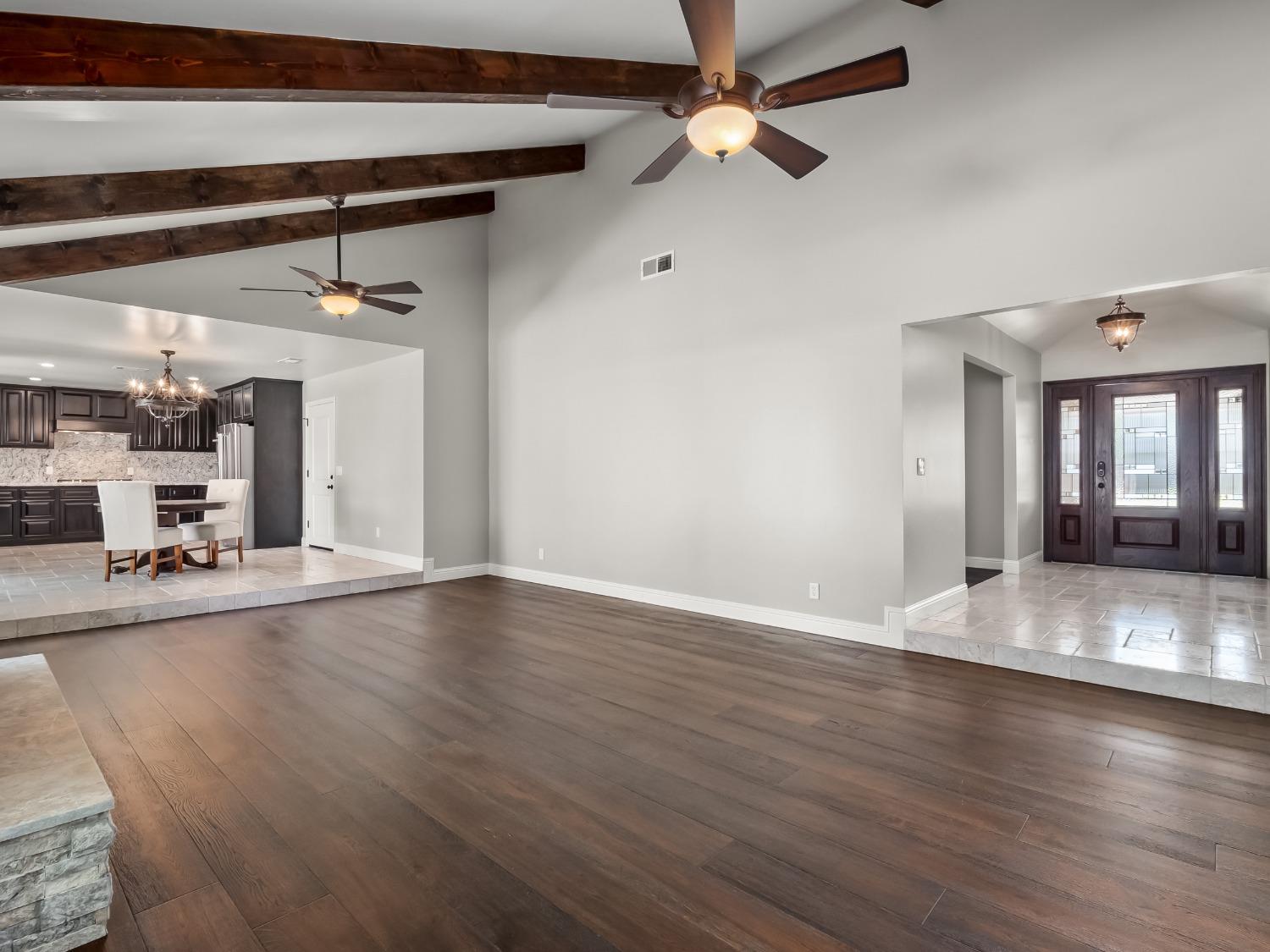 15622 West E Street Kerman, CA 93630 - Photo 16 of 43