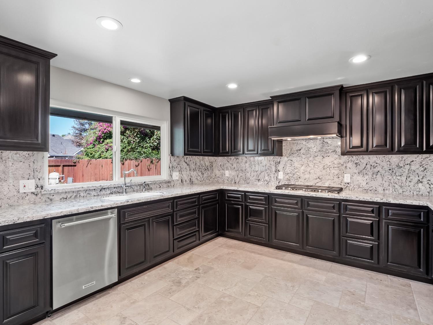 15622 West E Street Kerman, CA 93630 - Photo 22 of 43