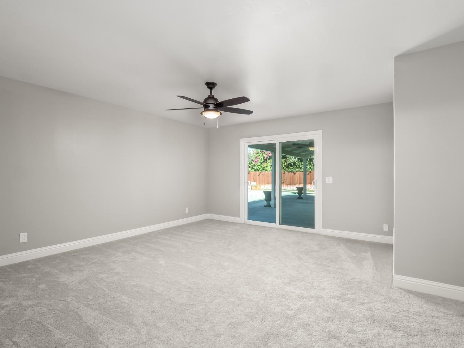 15622 West E Street Kerman, CA 93630 - Photo 32 of 43