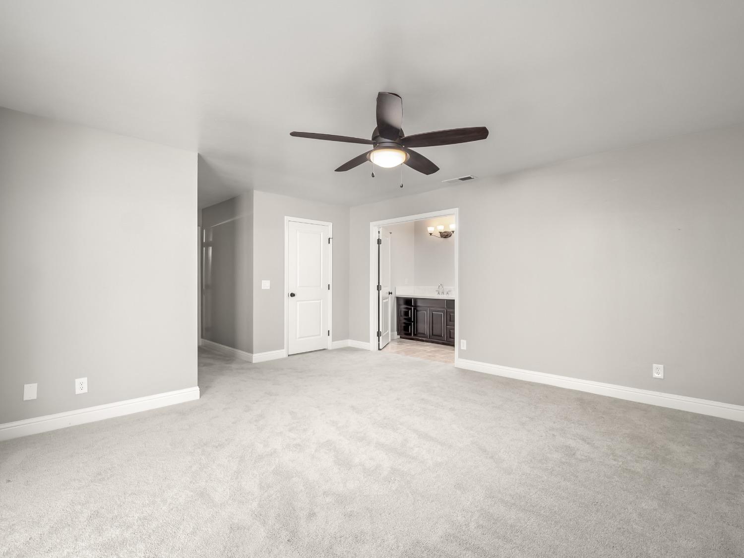 15622 West E Street Kerman, CA 93630 - Photo 34 of 43