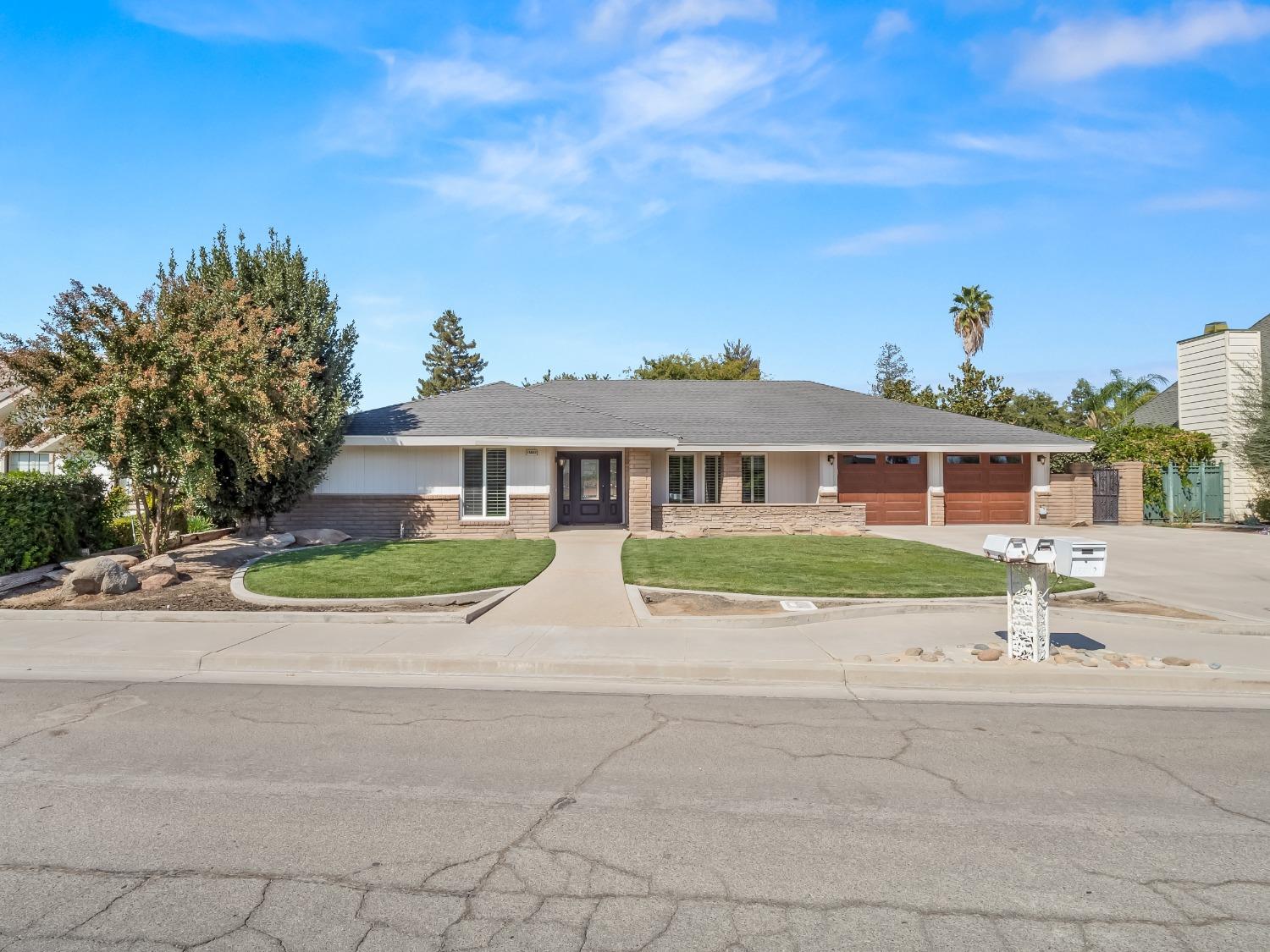 15622 West E Street Kerman, CA 93630 - Photo 5 of 43