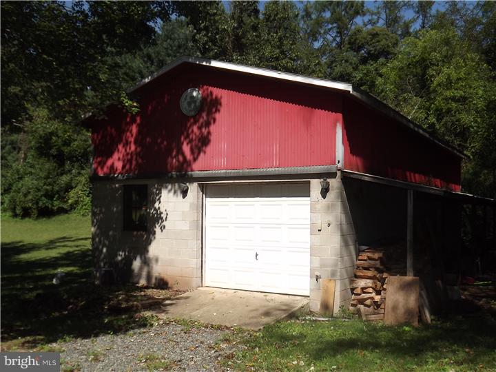 238 Golf Course Road Birdsboro, PA 19508 - Photo 16 of 20 Garage