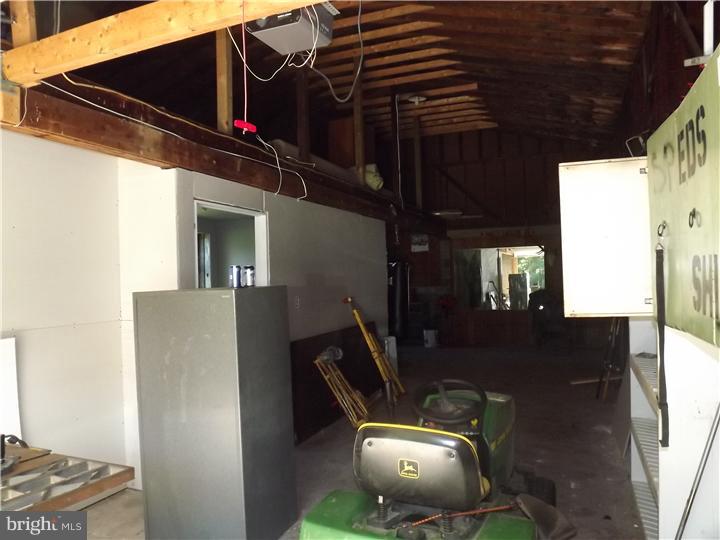 238 Golf Course Road Birdsboro, PA 19508 - Photo 19 of 20 Garage
