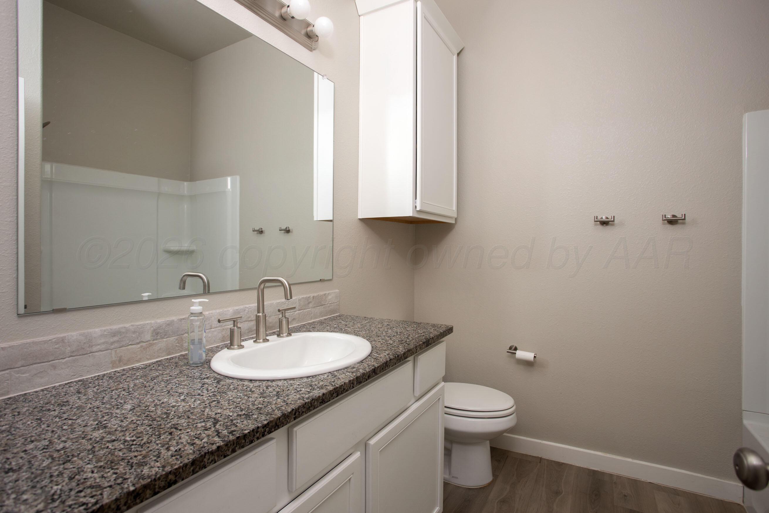 7509 Frazier Road Amarillo, TX 79119 - Photo 25 of 33 Guest Bathroom