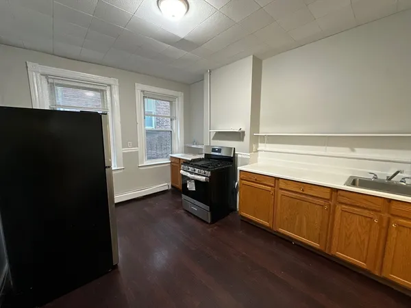 $3,150 | 39 Forest Street, Unit 2, Boston, MA 02119