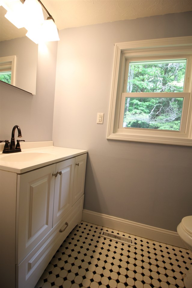 1524 Highway 119 Rindge, NH 03461 - Photo 15 of 19 Gallery Image 15