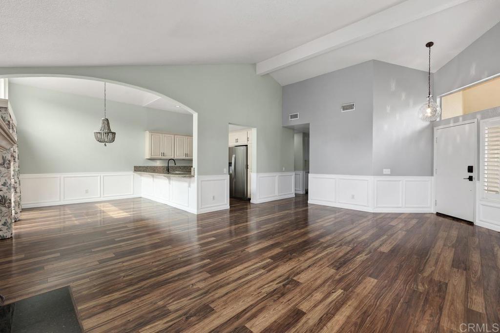 9046 Circle R Oaks Lane Escondido, CA 92026 - Photo 9 of 45