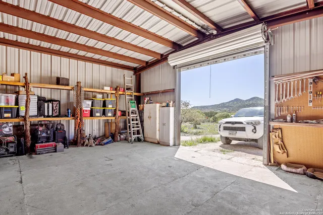 $579,000 | 816 Cornelius Road, Utopia, TX 78884