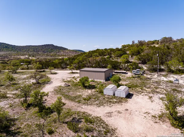 $579,000 | 816 Cornelius Road, Utopia, TX 78884