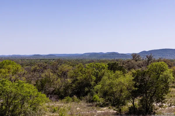 $579,000 | 816 Cornelius Road, Utopia, TX 78884
