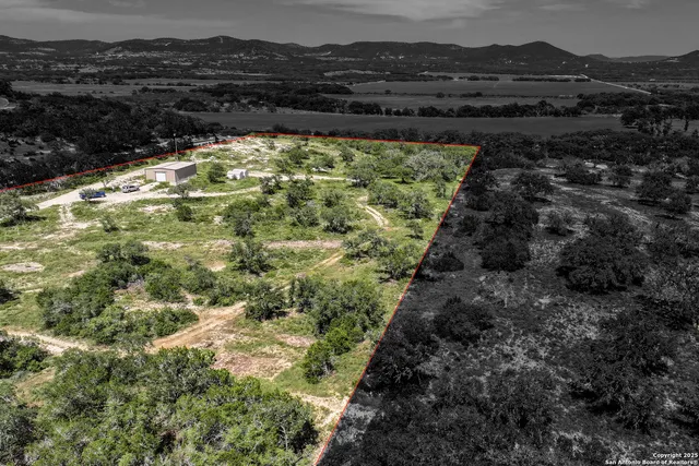 $579,000 | 816 Cornelius Road, Utopia, TX 78884