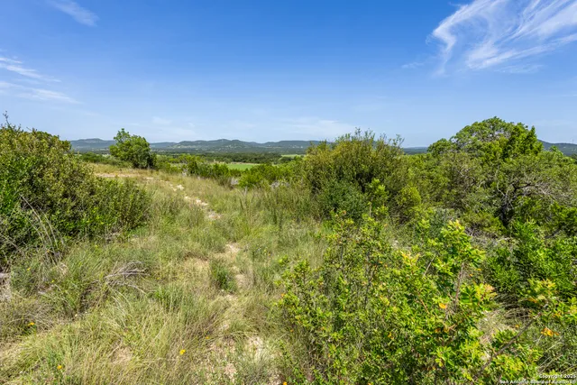 $579,000 | 816 Cornelius Road, Utopia, TX 78884