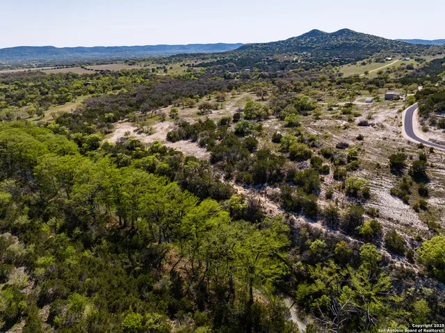 $579,000 | 816 Cornelius Road, Utopia, TX 78884