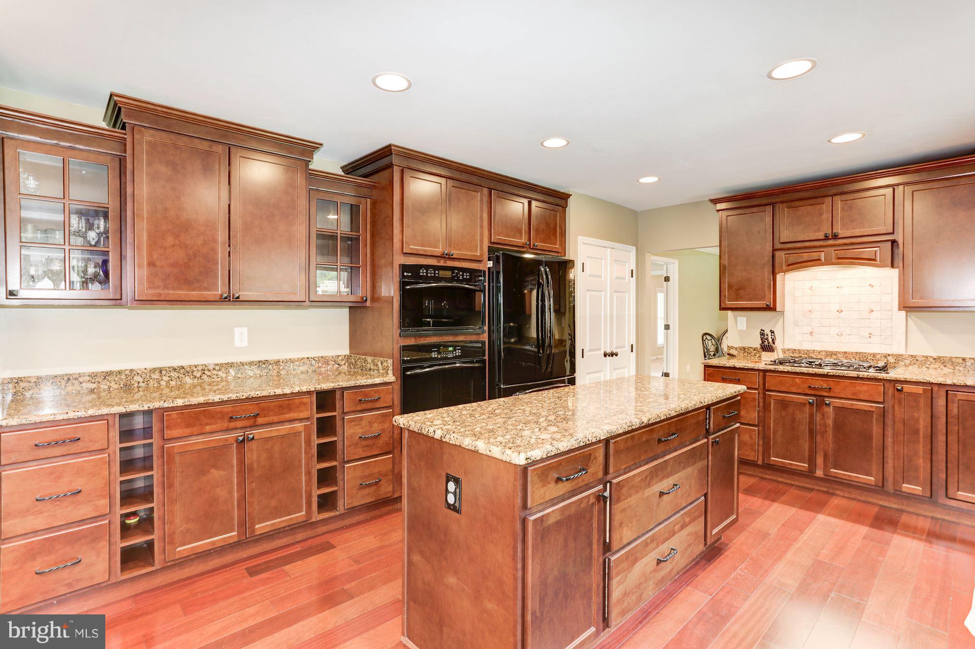 16204 Whitehaven Road Silver Spring, MD 20906 - Photo 13 of 35 Kitchen