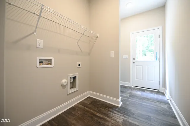 a view of utility room