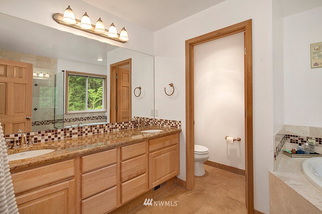9017 240th Street Southwest Edmonds, WA 98026 - Photo 16 of 25 Gallery Image 16