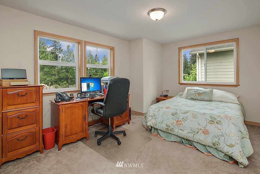 9017 240th Street Southwest Edmonds, WA 98026 - Photo 18 of 25 Gallery Image 18