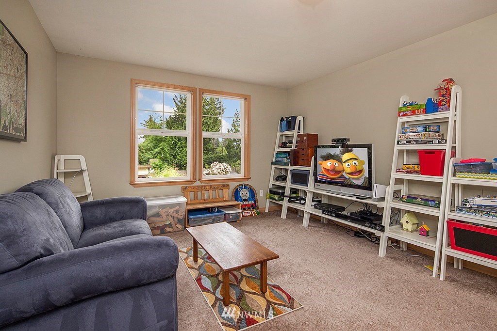 9017 240th Street Southwest Edmonds, WA 98026 - Photo 19 of 25 Gallery Image 19