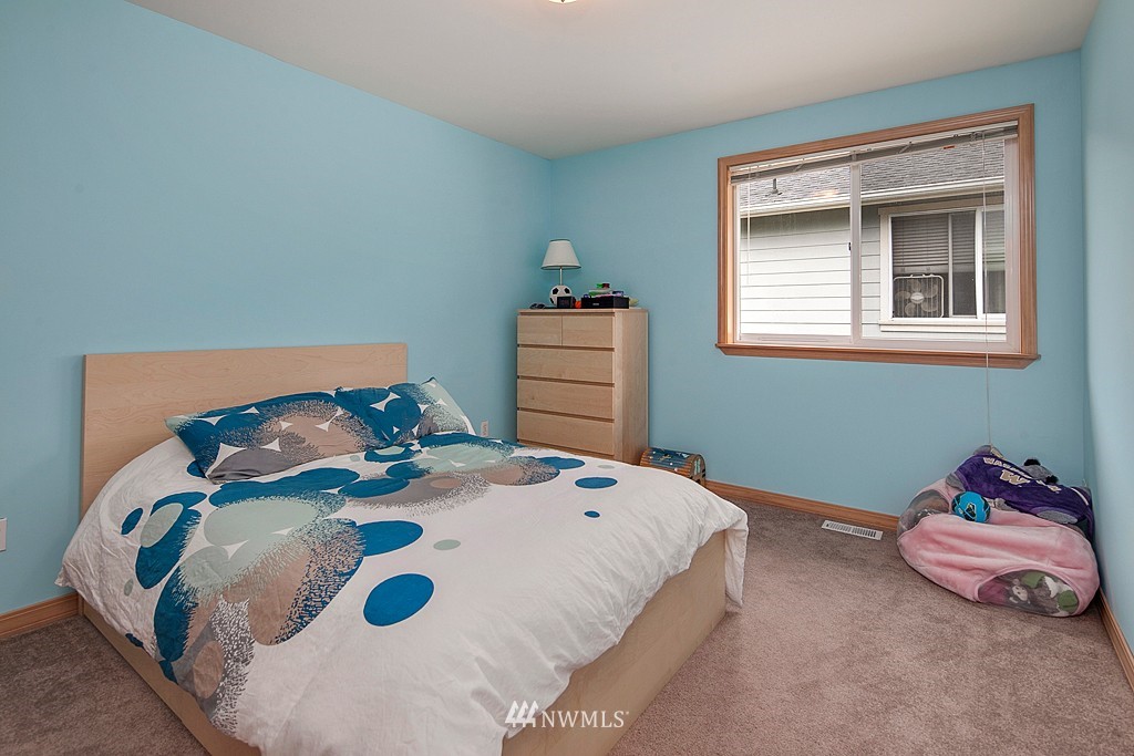 9017 240th Street Southwest Edmonds, WA 98026 - Photo 22 of 25 Gallery Image 22