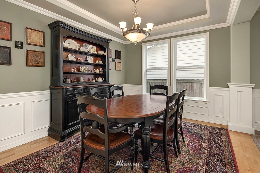 9017 240th Street Southwest Edmonds, WA 98026 - Photo 5 of 25 Gallery Image 5