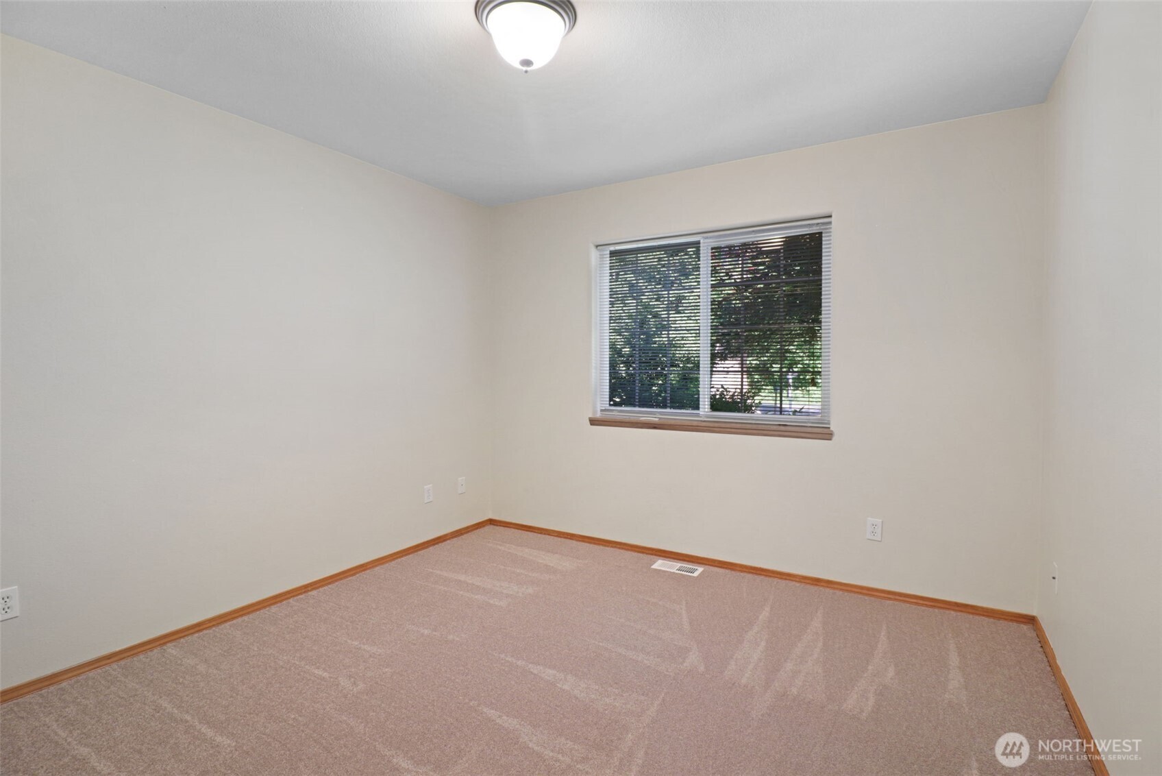 15626 Lindsay Road Southeast Yelm, WA 98597 - Photo 19 of 39