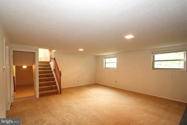 2725 Weller Road Silver Spring, MD 20906 - Photo 17 of 30 Family Room