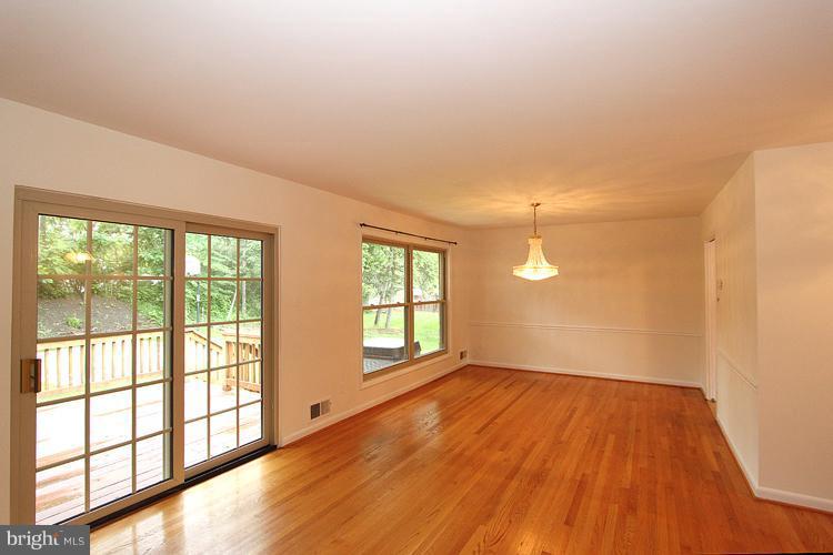 2725 Weller Road Silver Spring, MD 20906 - Photo 23 of 30 Dining Room