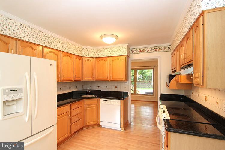 2725 Weller Road Silver Spring, MD 20906 - Photo 26 of 30 Kitchen
