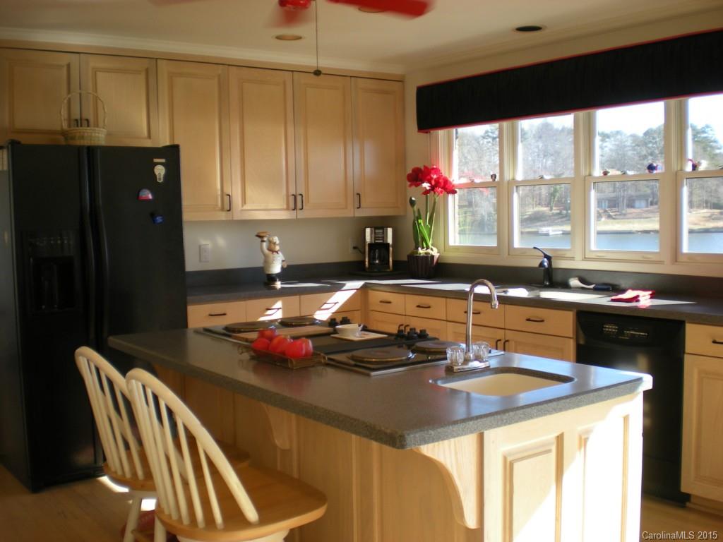 322 Lakeview Road New London, NC 28127 - Photo 11 of 24 Gallery Image 11