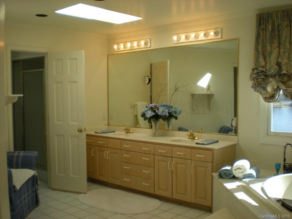 322 Lakeview Road New London, NC 28127 - Photo 18 of 24 Gallery Image 18