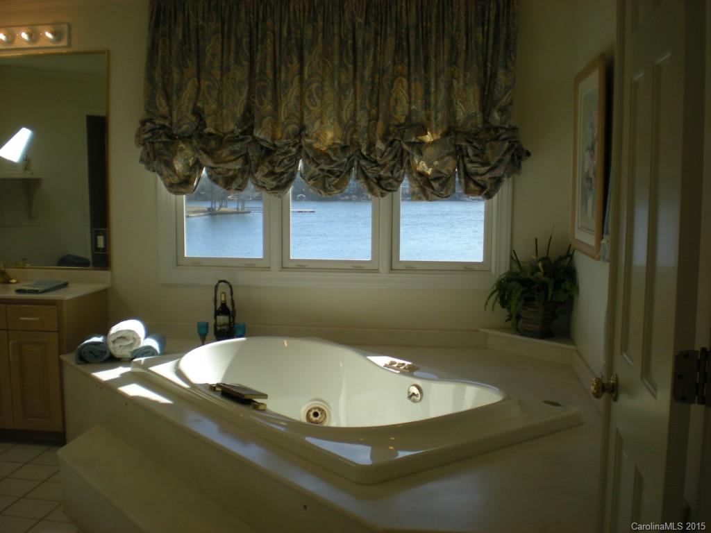 322 Lakeview Road New London, NC 28127 - Photo 19 of 24 Gallery Image 19