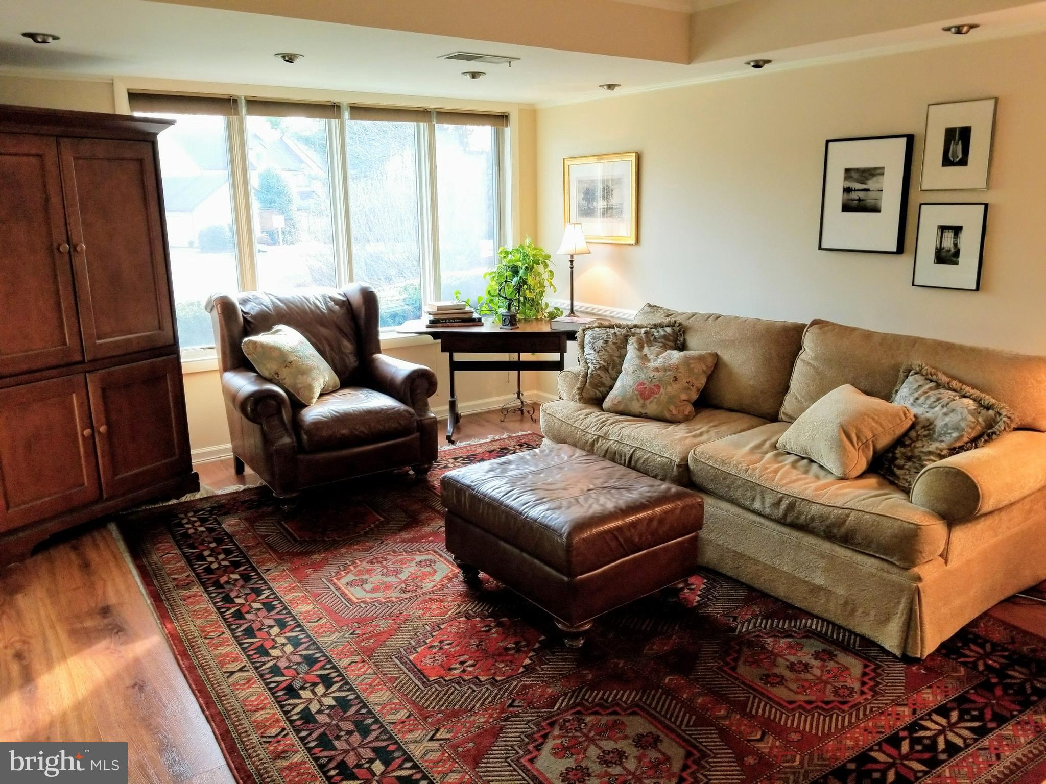 25 Ingham Way New Hope, PA 18938 - Photo 3 of 23 Living Room