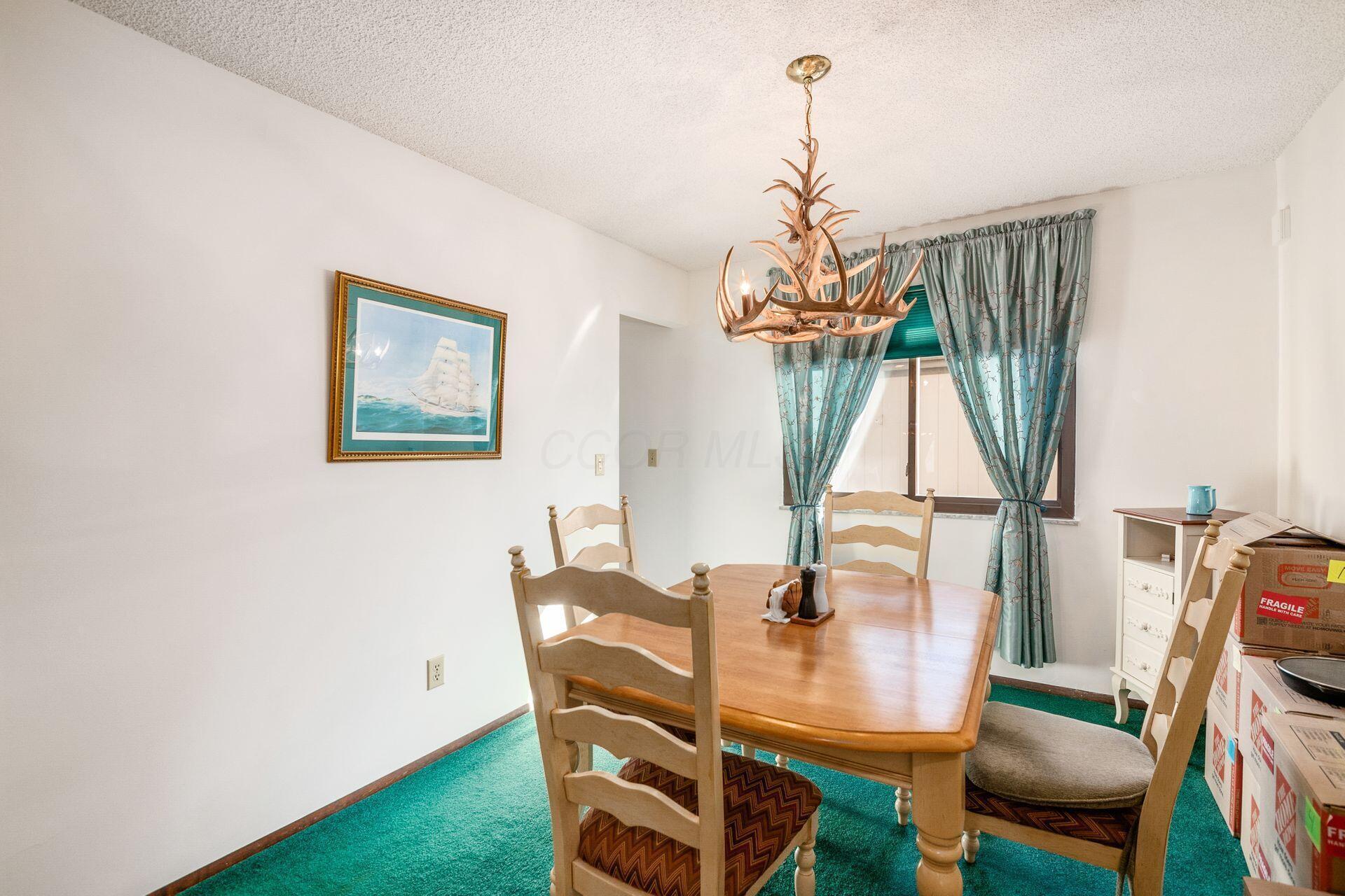 6226 Roxburgh Court Columbus, OH 43213 - Photo 11 of 41 011_ Ct Columbus OH 43213 USA