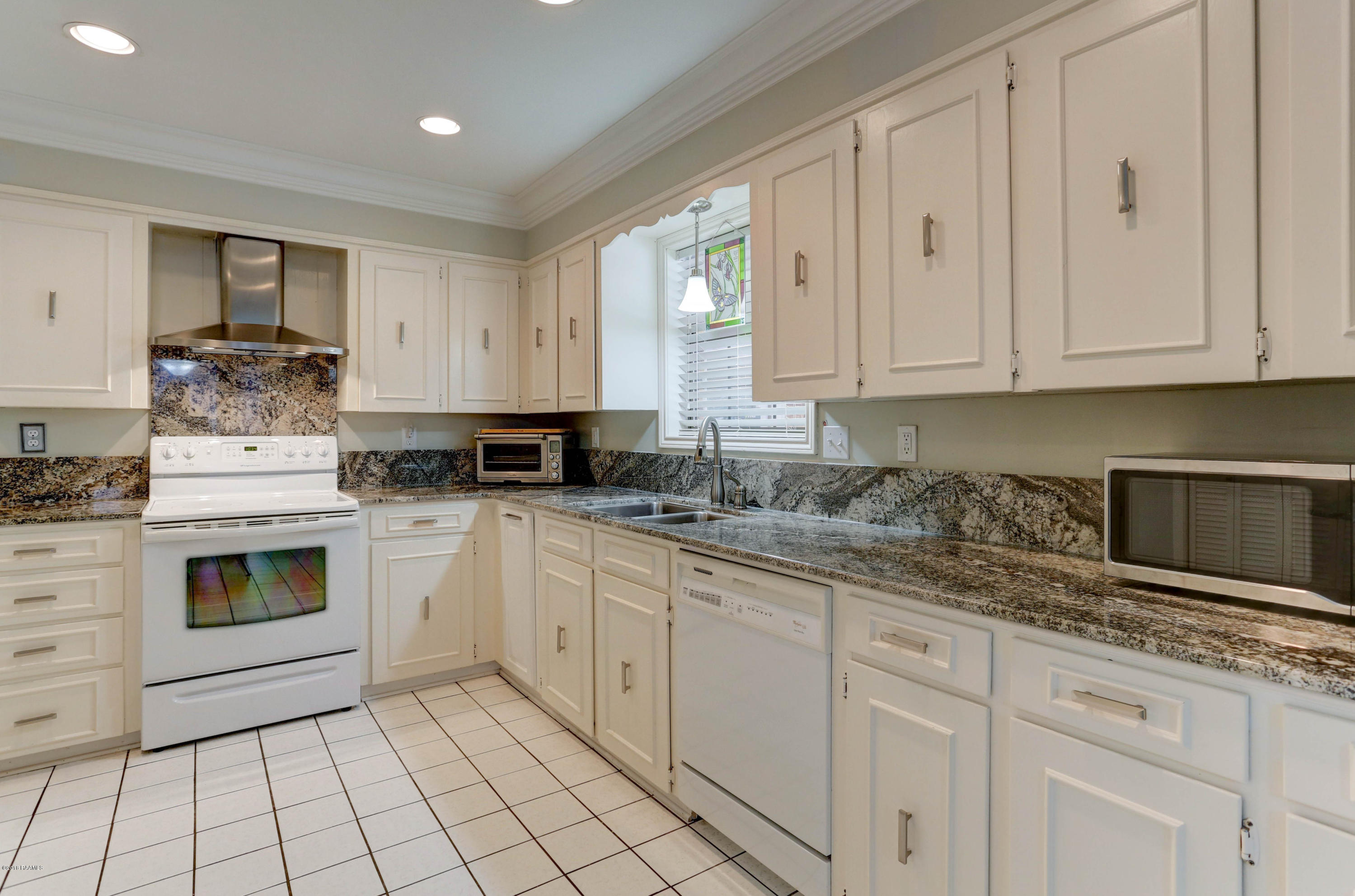 422 Ole Colony Road Lafayette, LA 70506 - Photo 12 of 38 Gallery Image 12
