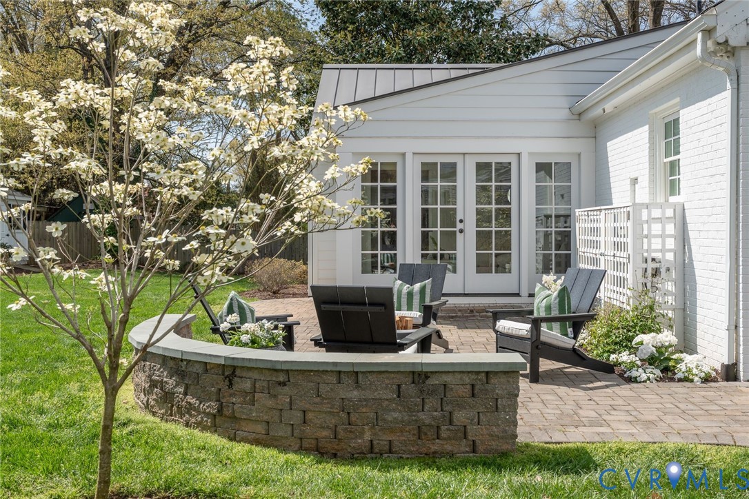 509 Gardiner Road Henrico, VA 23229 - Photo 34 of 42 A go to spot for unwinding, whether it’s quiet or