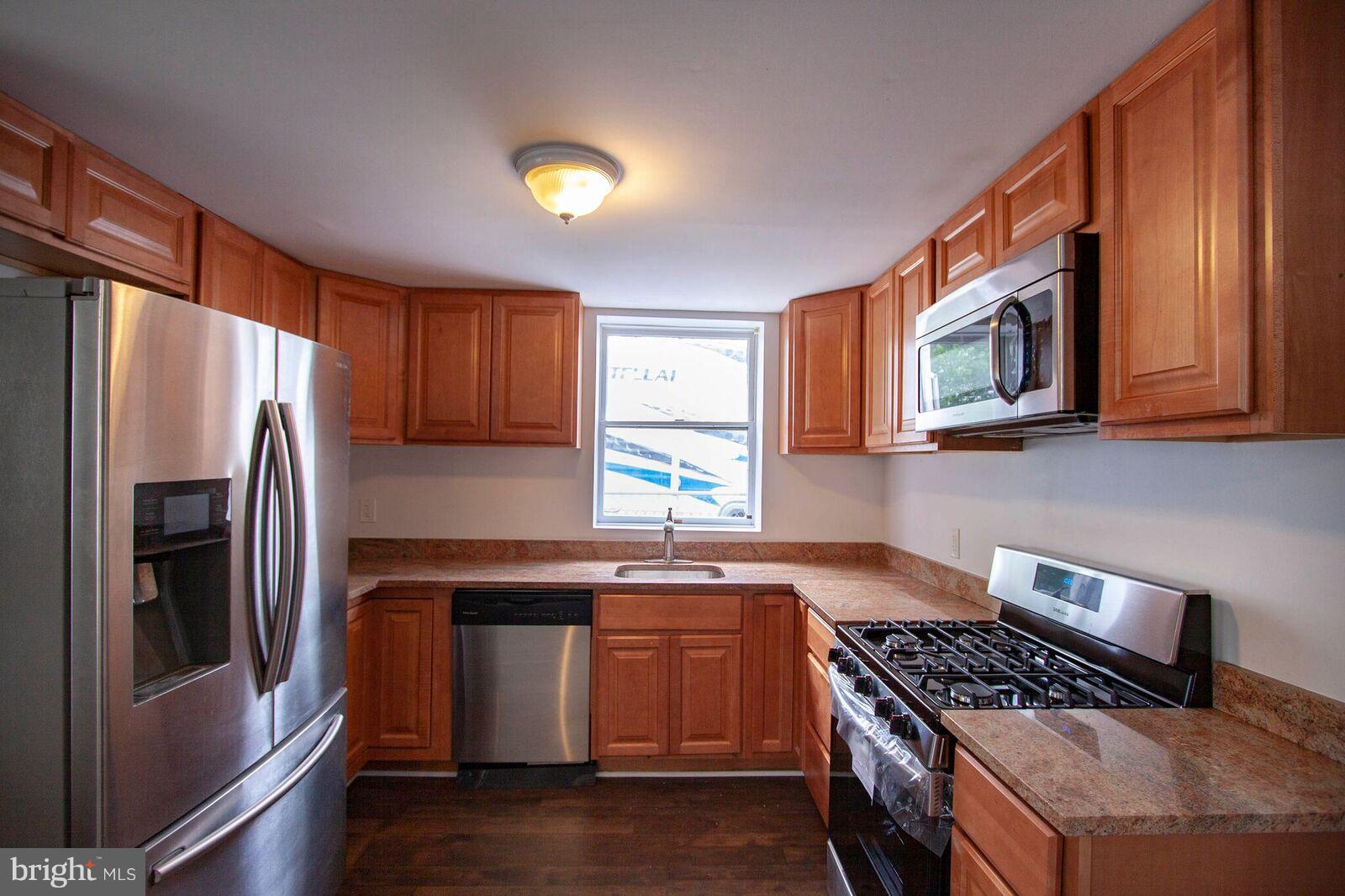 8237 North Boundary Road Baltimore, MD 21222 - Photo 11 of 30 Kitchen