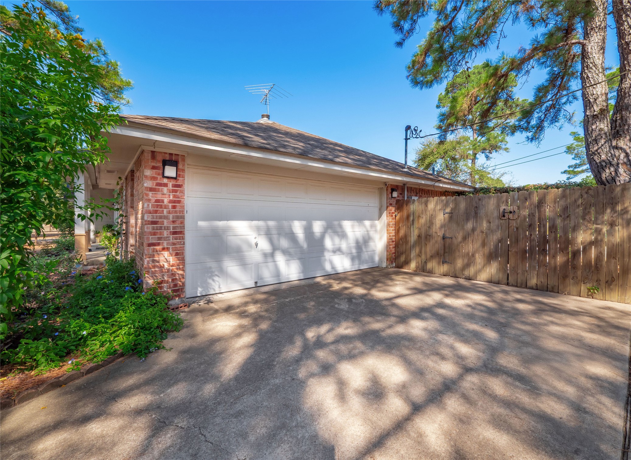 228 Old Firetower Road Bastrop, TX 78602 - Photo 38 of 40 a view of entrance gate of the house