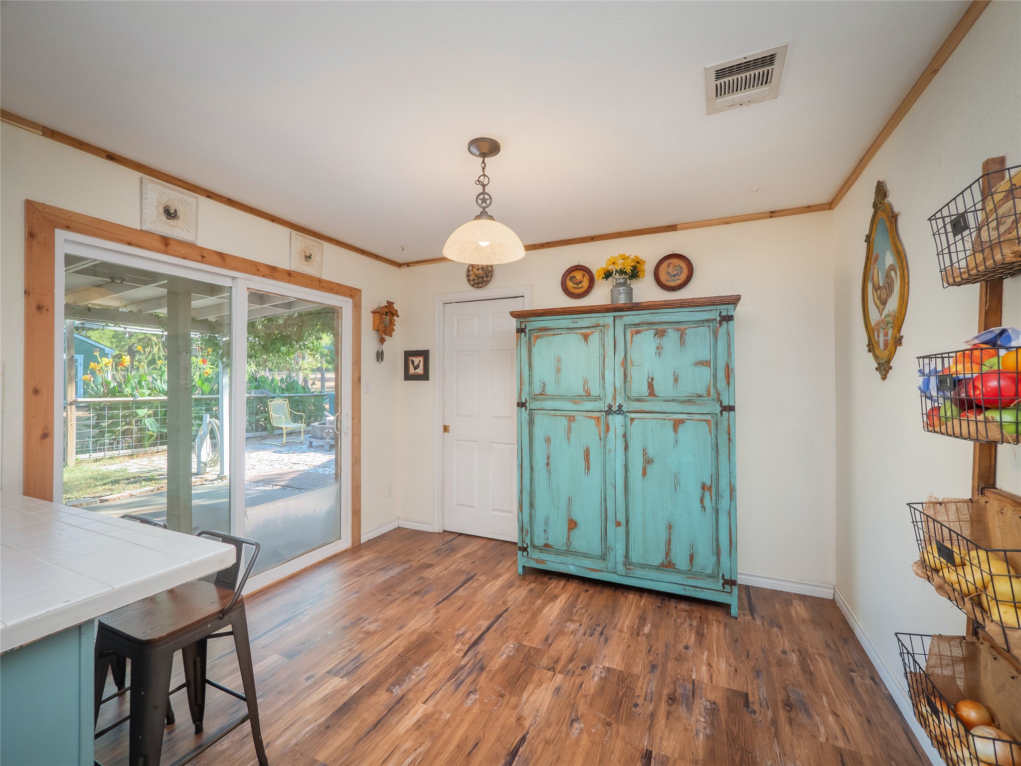 228 Old Firetower Road Bastrop, TX 78602 - Photo 9 of 40 a view of a interior of the house