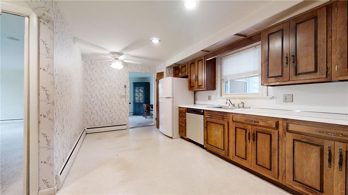 28 Hilltop Drive Warwick, RI 02818 - Photo 13 of 25