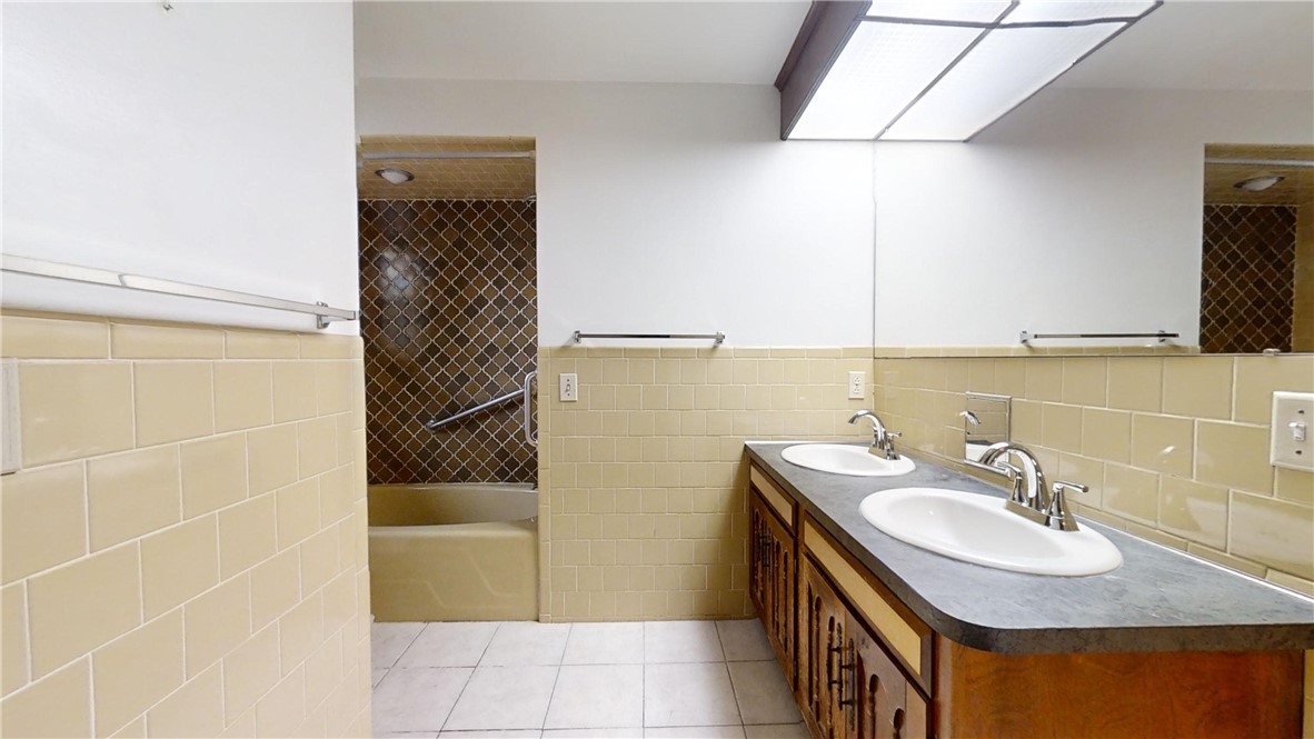 28 Hilltop Drive Warwick, RI 02818 - Photo 24 of 25