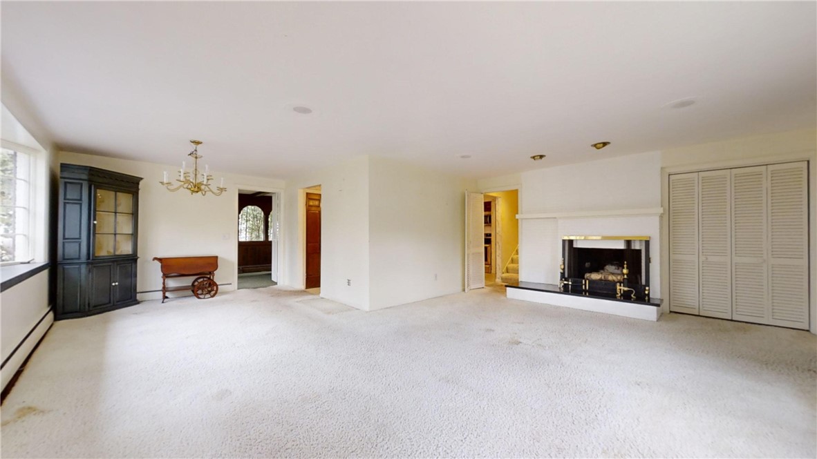 28 Hilltop Drive Warwick, RI 02818 - Photo 6 of 25