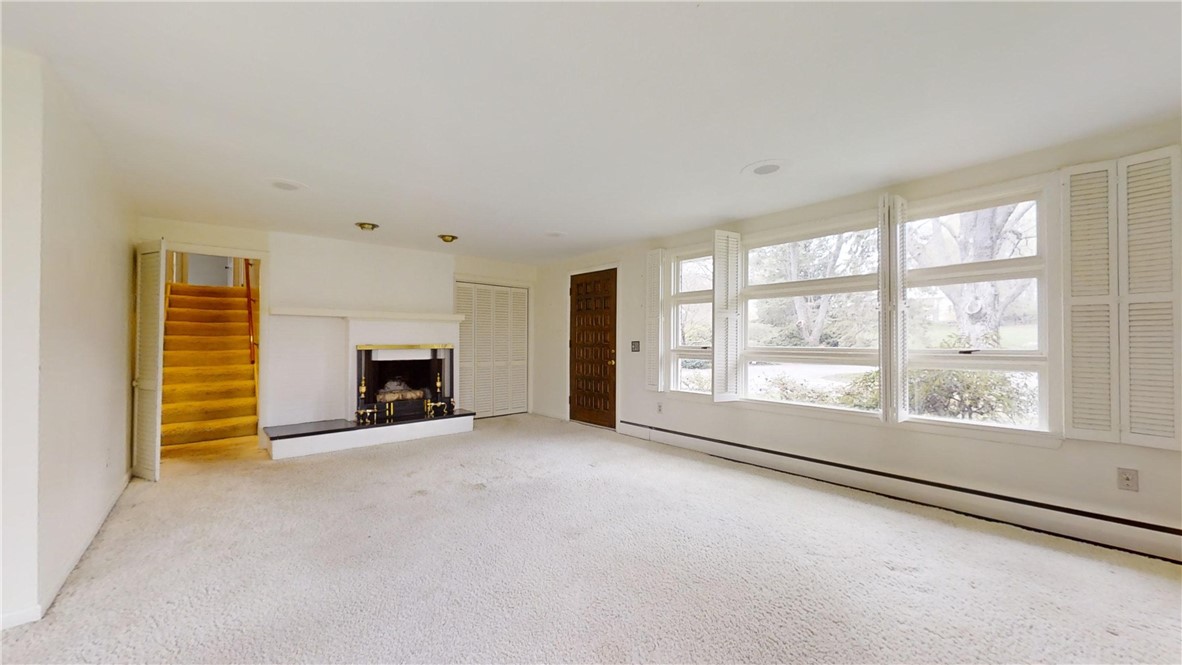 28 Hilltop Drive Warwick, RI 02818 - Photo 7 of 25