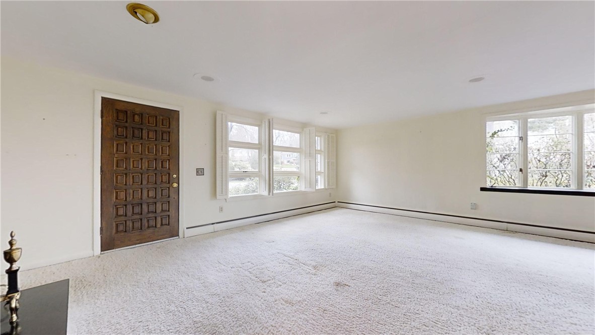 28 Hilltop Drive Warwick, RI 02818 - Photo 10 of 25