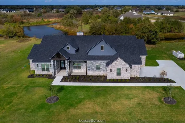 $867,900 | 10070 Crown Point, Iola, TX 77861