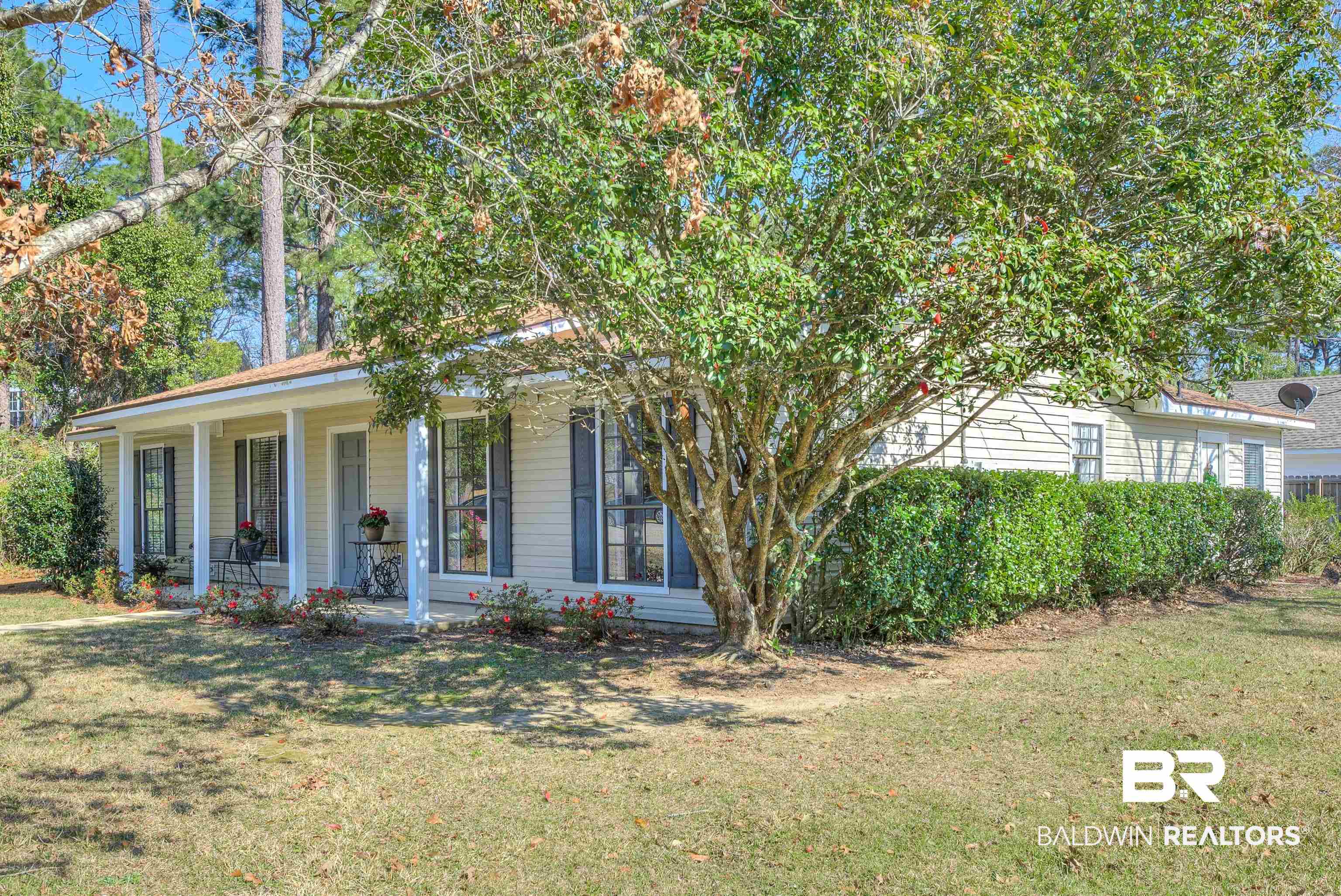 102 Cherry Circle Daphne, AL 36526 - Photo 37 of 46 Front Side