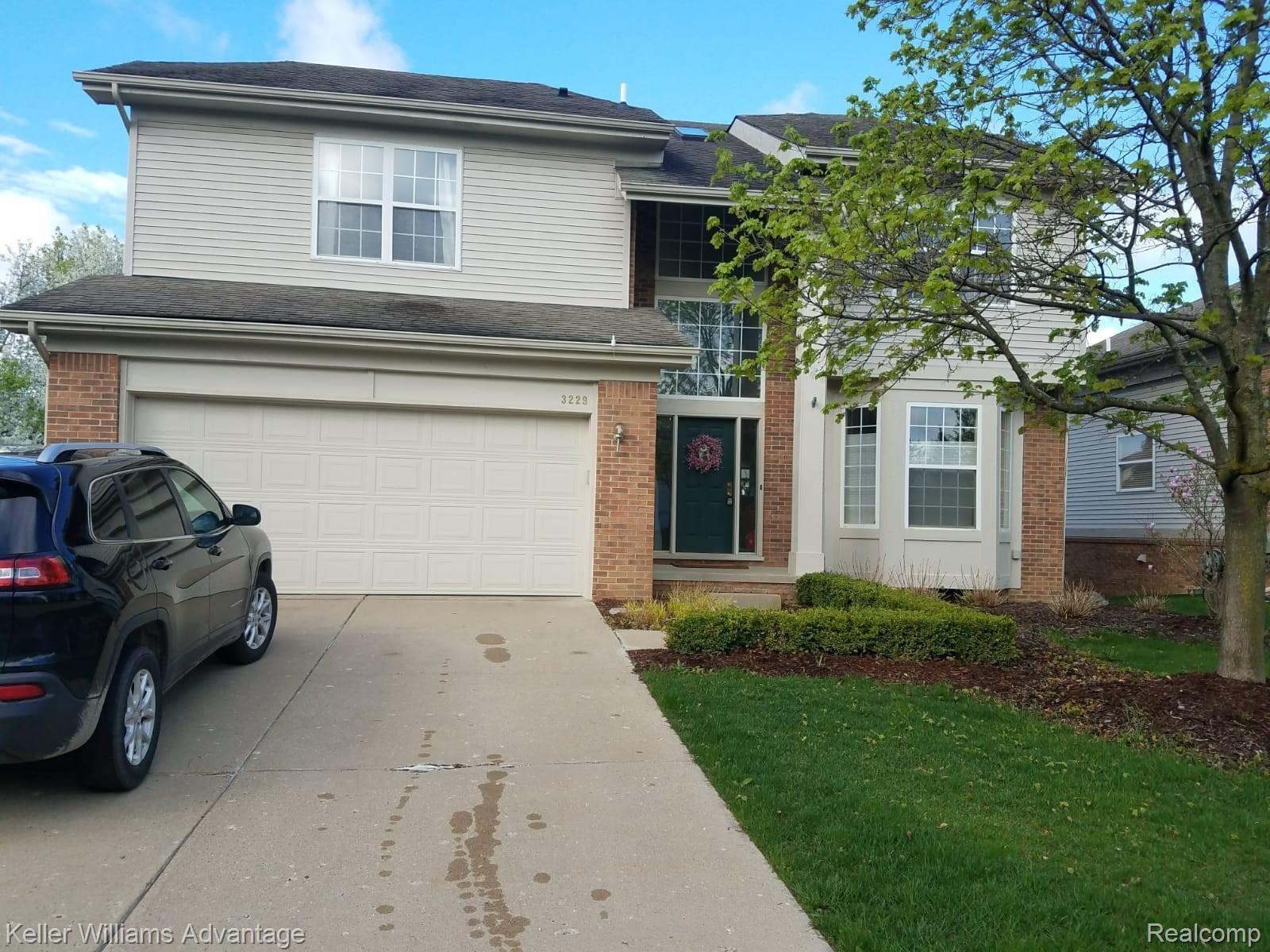 3229 Silverbrook Drive Rochester, MI 48306 - Photo 1 of 33 Welcome home!